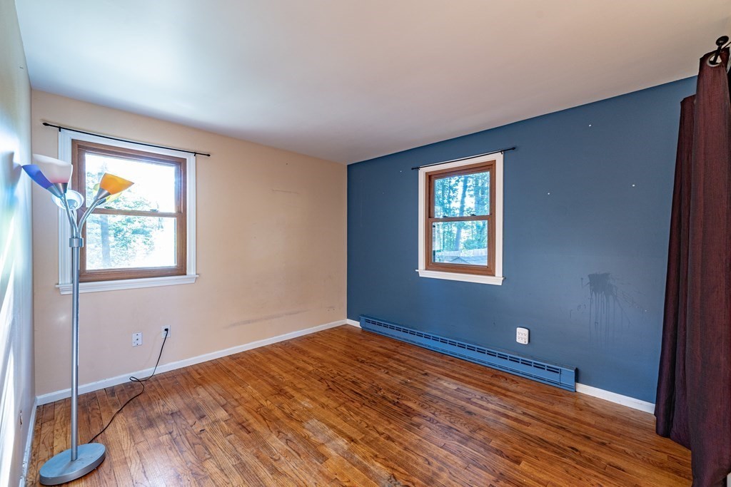 129 White Oak Road Springfield, MA 01128 - Photo 15 of 39