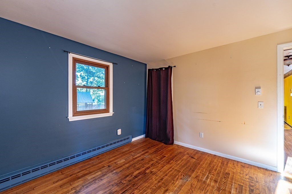 129 White Oak Road Springfield, MA 01128 - Photo 18 of 39