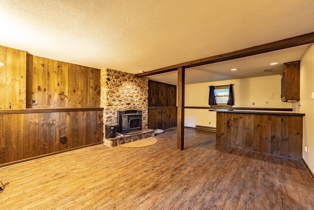 129 White Oak Road Springfield, MA 01128 - Photo 19 of 39