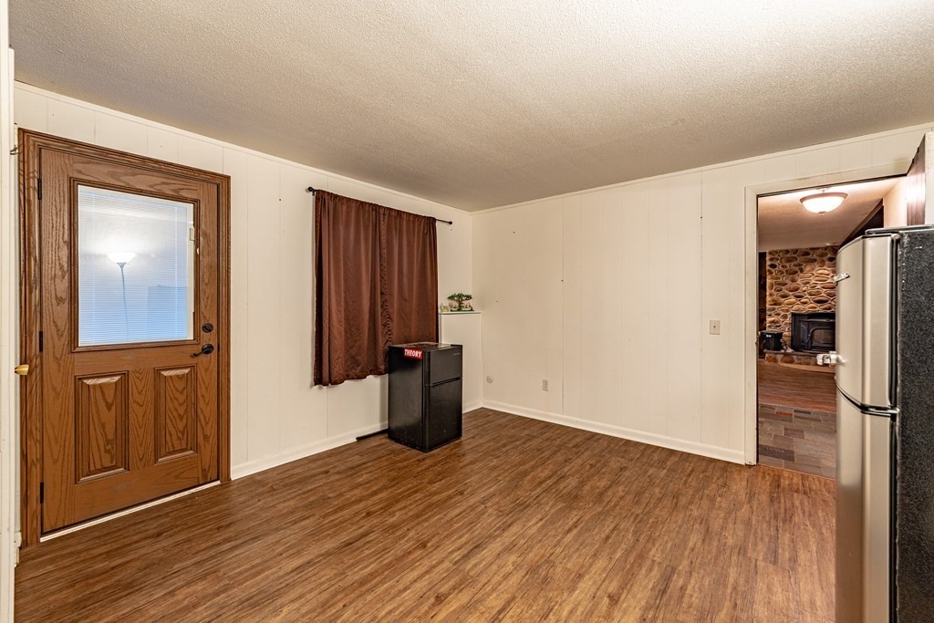 129 White Oak Road Springfield, MA 01128 - Photo 28 of 39