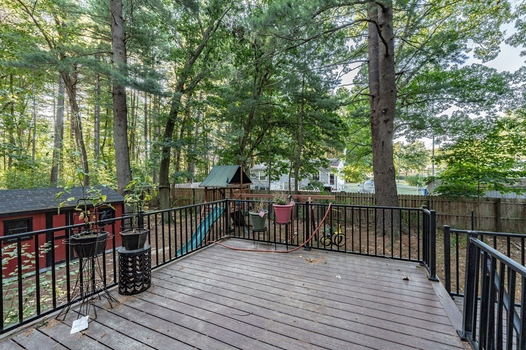 129 White Oak Road Springfield, MA 01128 - Photo 29 of 39