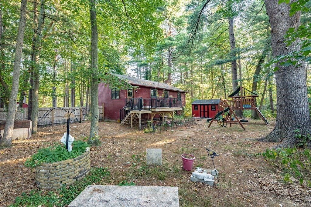 129 White Oak Road Springfield, MA 01128 - Photo 31 of 39
