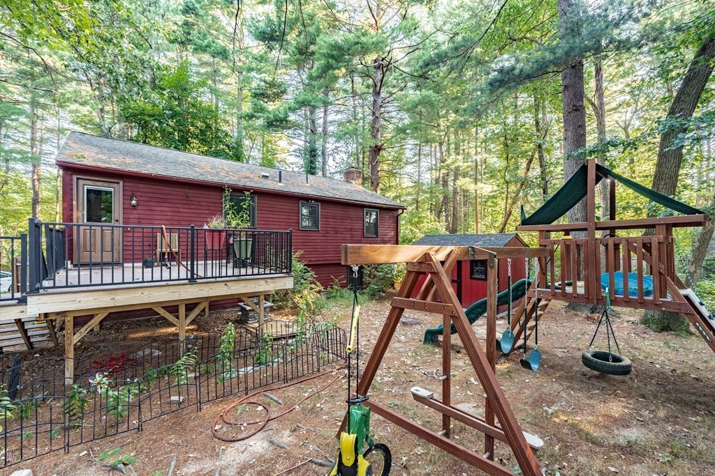 129 White Oak Road Springfield, MA 01128 - Photo 32 of 39
