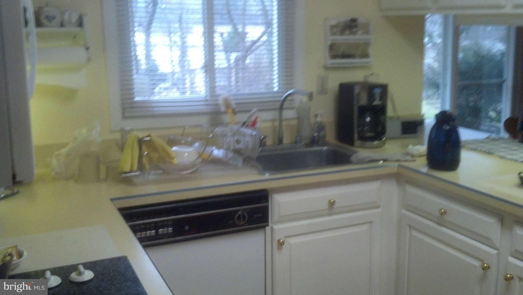 12328 Shadetree Lane Laurel, MD 20708 - Photo 9 of 10 Kitchen