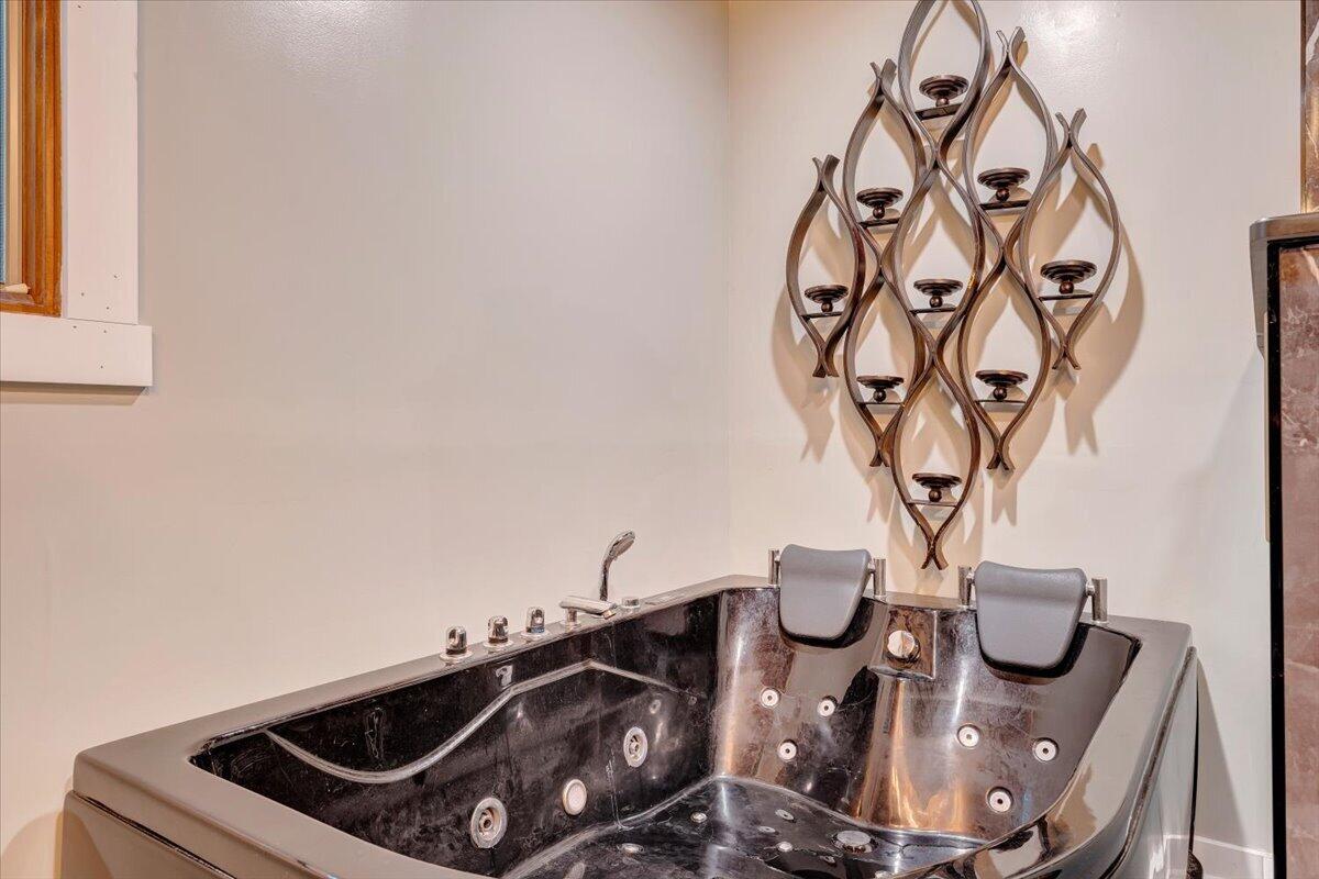 290 Silver Shadow Road Hardy, VA 24101 - Photo 21 of 62 21-MIB06747