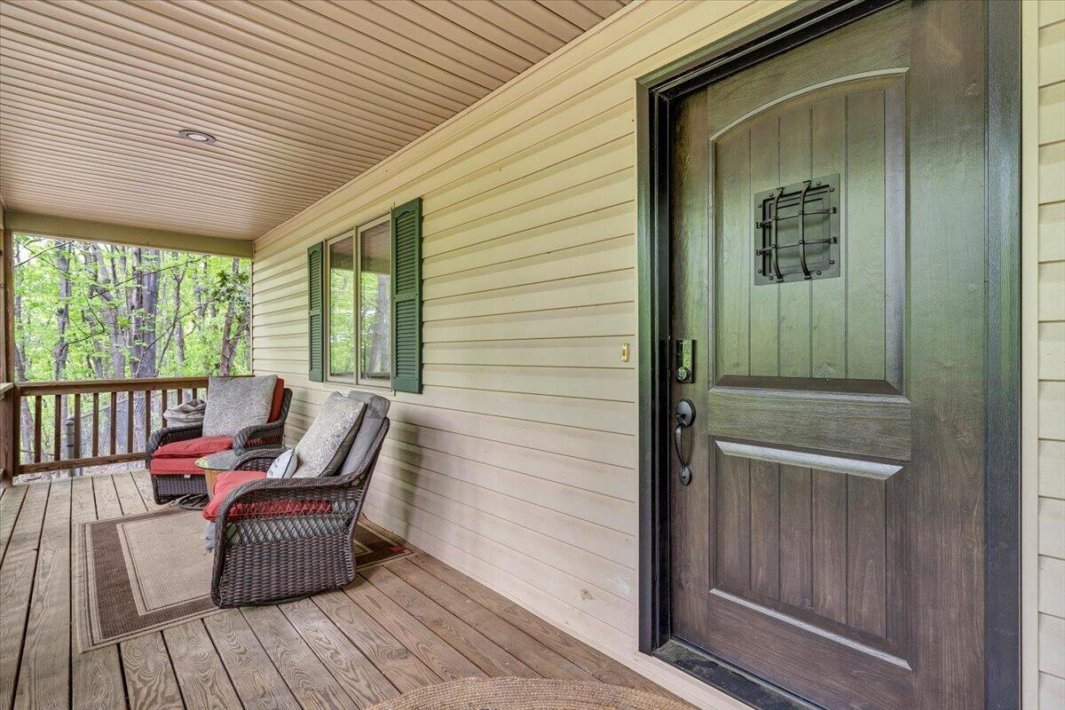 290 Silver Shadow Road Hardy, VA 24101 - Photo 3 of 62 03-MIB06564