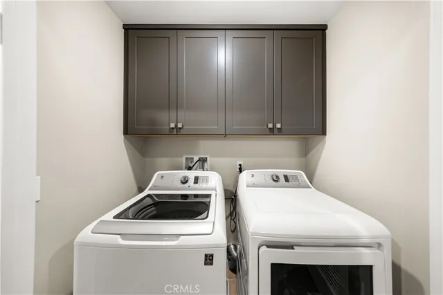 a view of a garden with a fountain