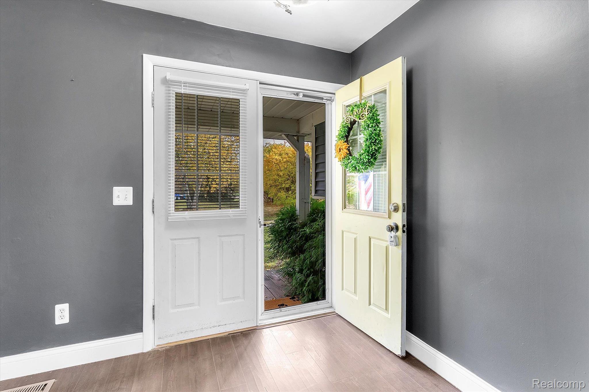 11532 Sharp Road Linden, MI 48451 - Photo 6 of 41 Gallery Image 6