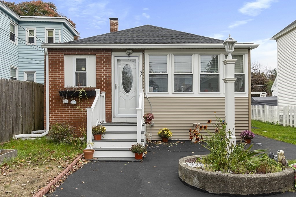 90 Bay State Road Methuen, MA 01844 - Photo 2 of 26 Gallery Image 2
