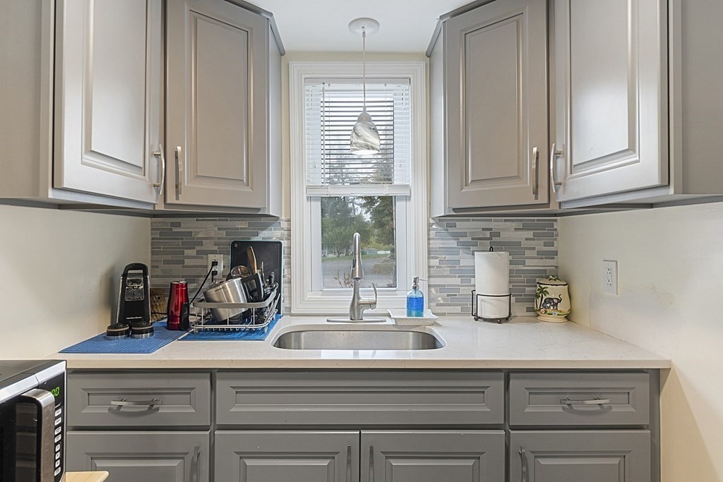 90 Bay State Road Methuen, MA 01844 - Photo 6 of 26 Gallery Image 6