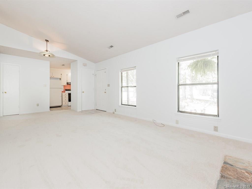 6413 Piney Path Road Charlotte, NC 28212 - Photo 8 of 24