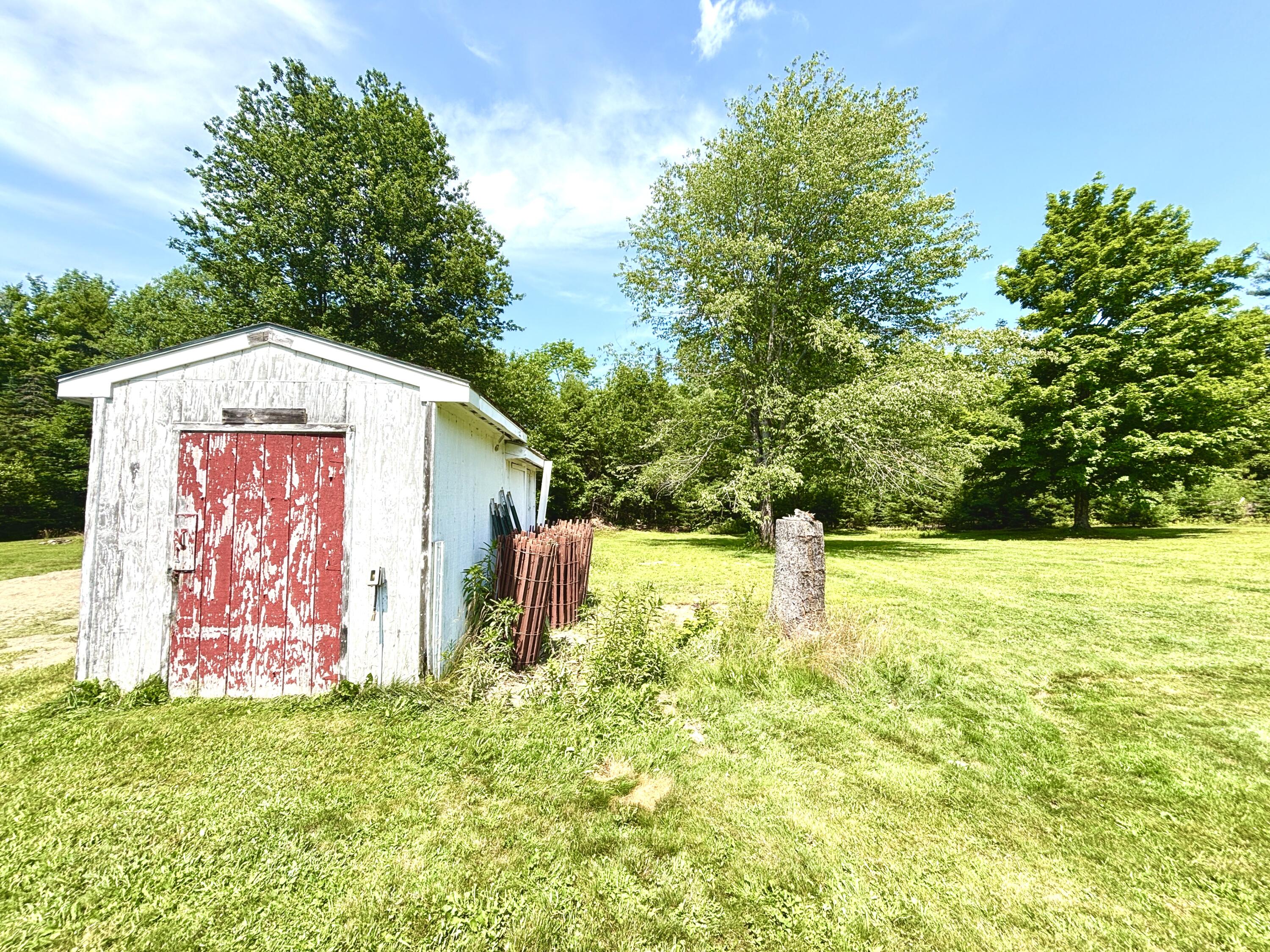 610 Silvers Mills Road Sangerville, ME 04479 - Photo 15 of 52 Pool house/Shed