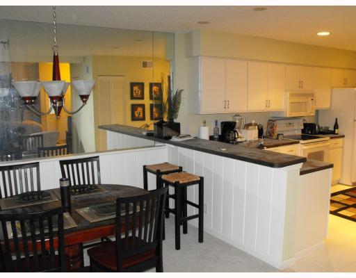 15 Maplecrest Circle Jupiter, FL 33458 - Photo 4 of 9 Additional Photo