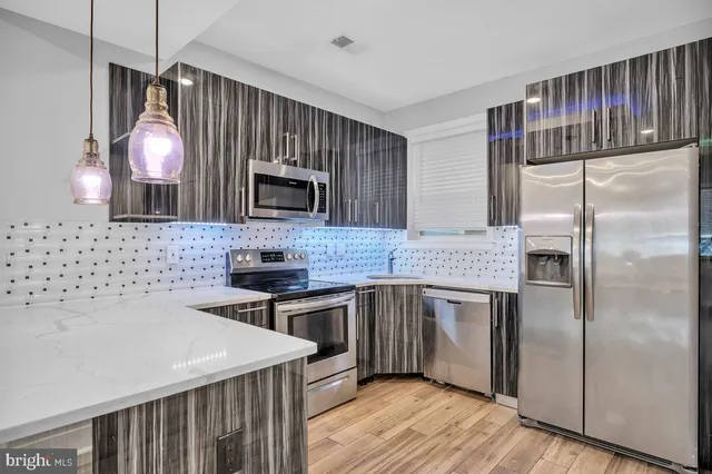 $1,875 | 2562 Frankford Avenue, Unit 2, Philadelphia, PA 19125