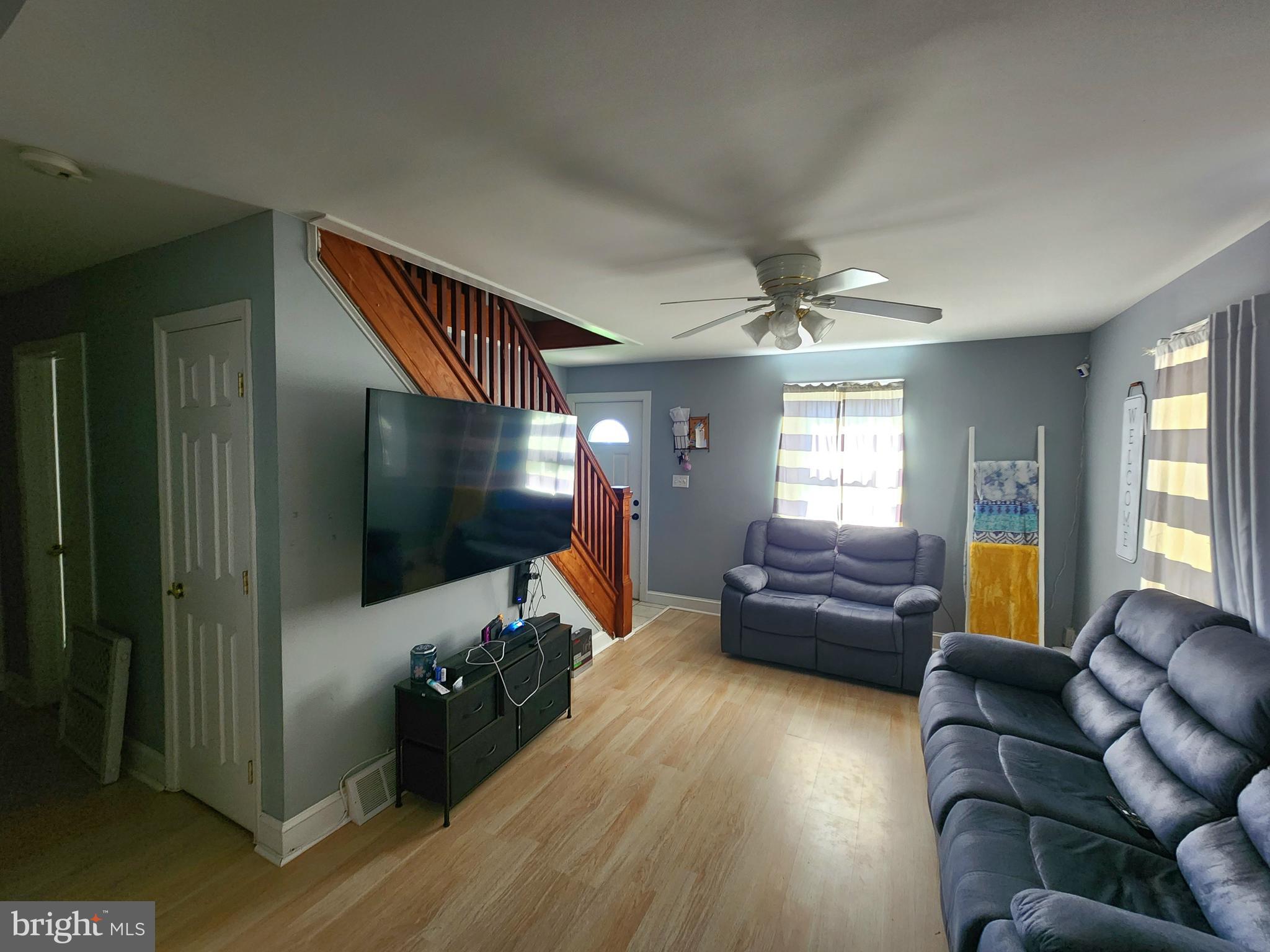 250 Carroll Road Pasadena, MD 21122 - Photo 6 of 16 living room