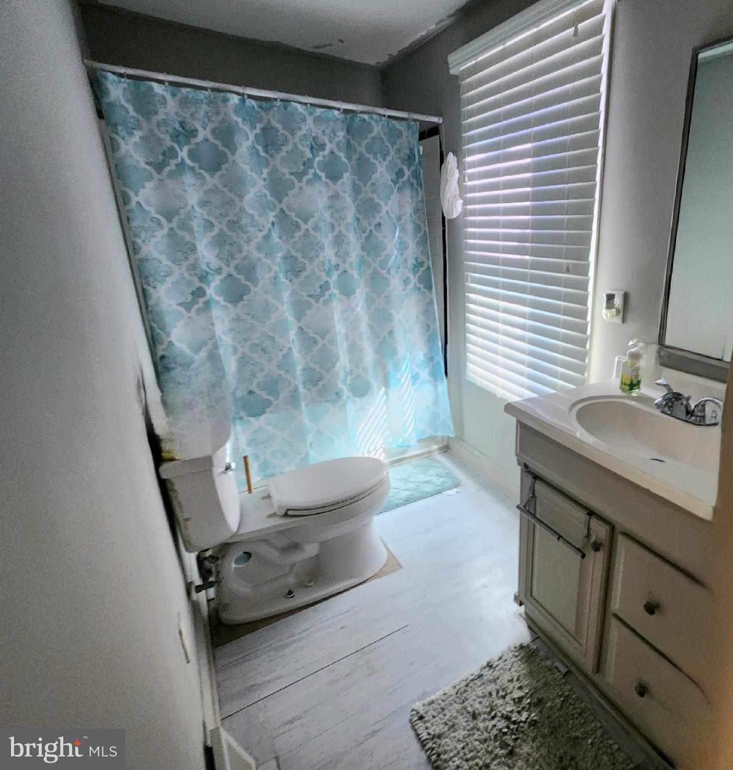 250 Carroll Road Pasadena, MD 21122 - Photo 9 of 16 full bath