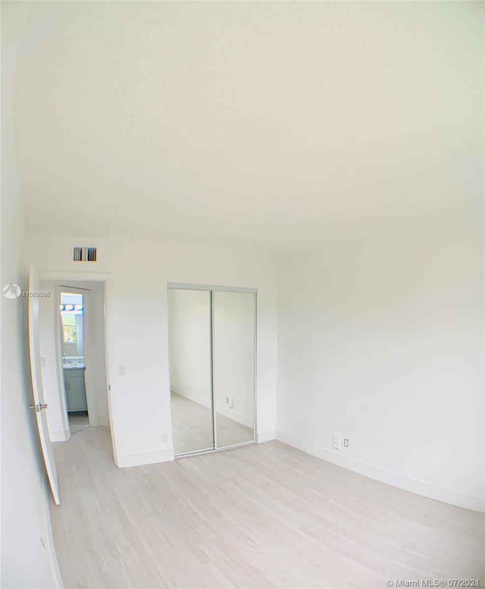 8801 Wiles Road Coral Springs, FL 33067 - Photo 25 of 34