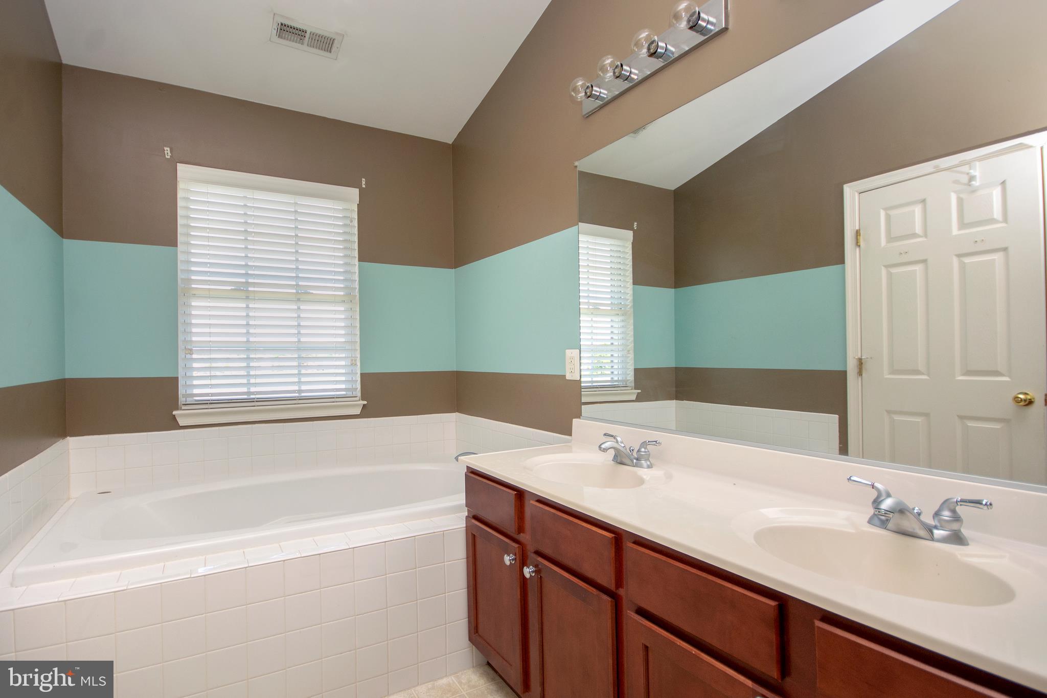 880 Lowe Road Baltimore, MD 21220 - Photo 17 of 34