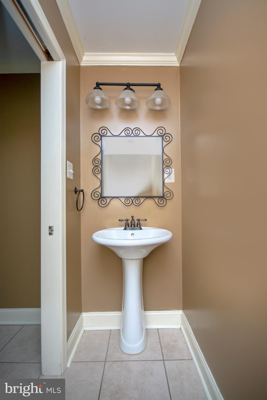 880 Lowe Road Baltimore, MD 21220 - Photo 28 of 34