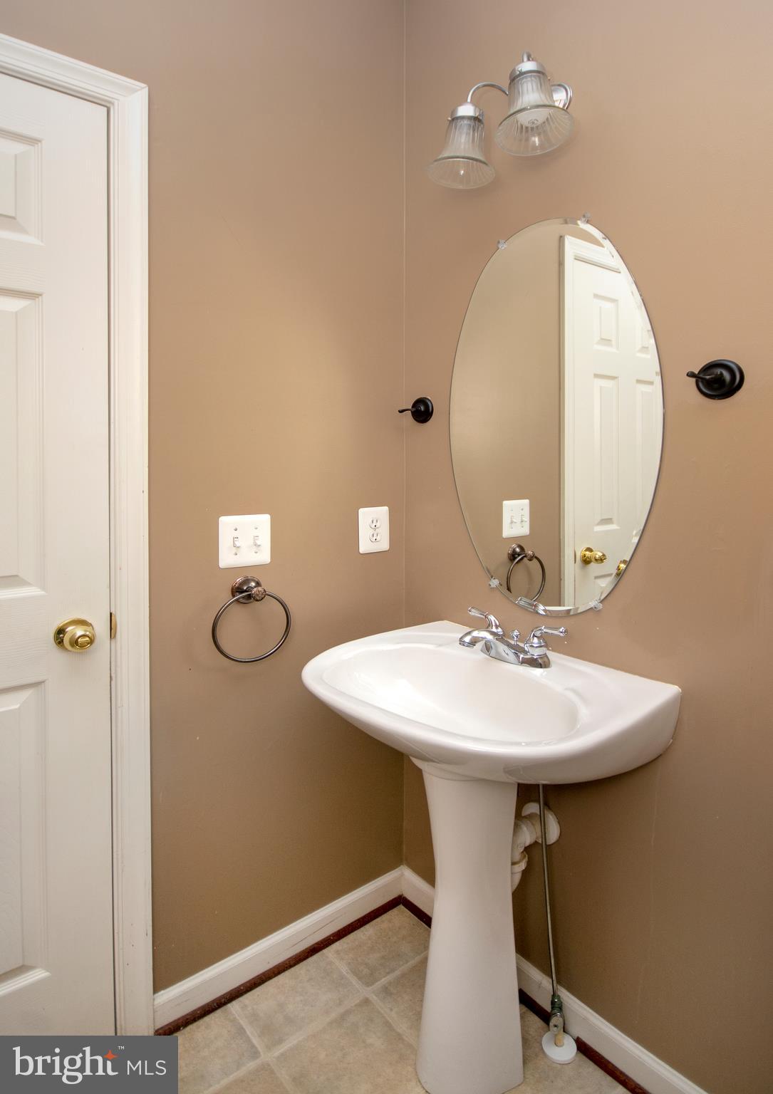 880 Lowe Road Baltimore, MD 21220 - Photo 29 of 34