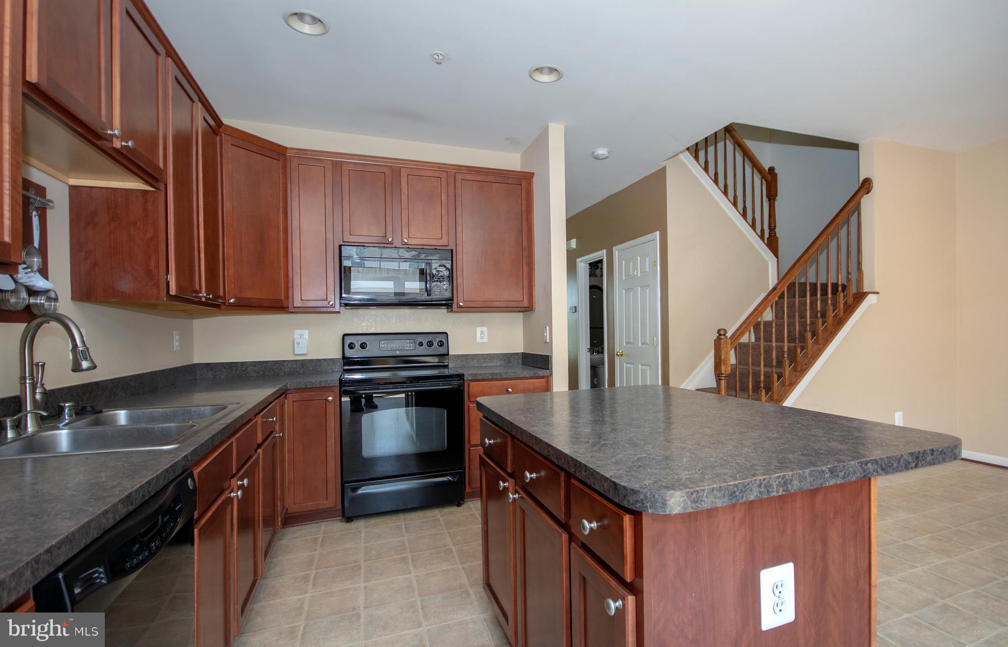 880 Lowe Road Baltimore, MD 21220 - Photo 4 of 34