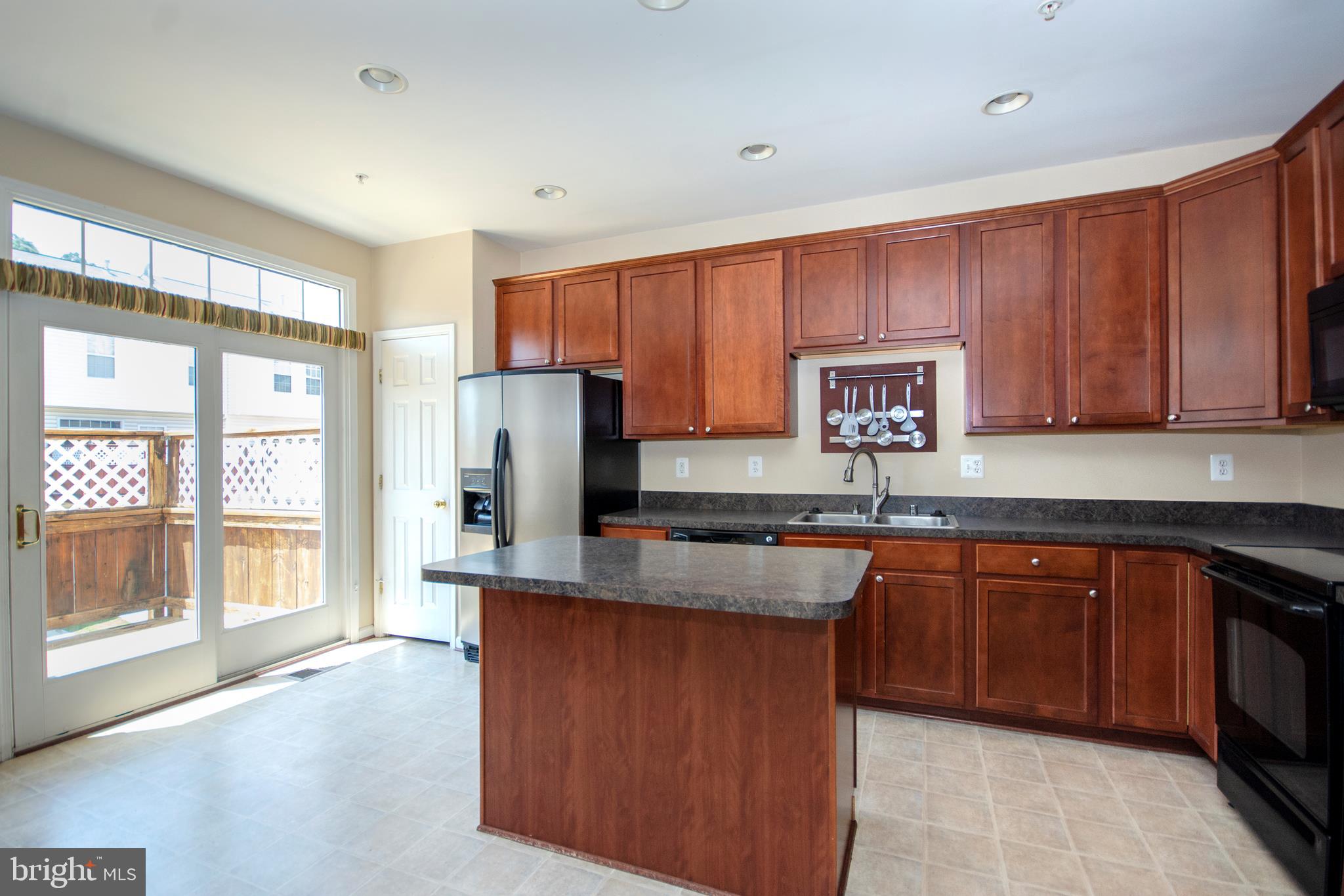 880 Lowe Road Baltimore, MD 21220 - Photo 5 of 34