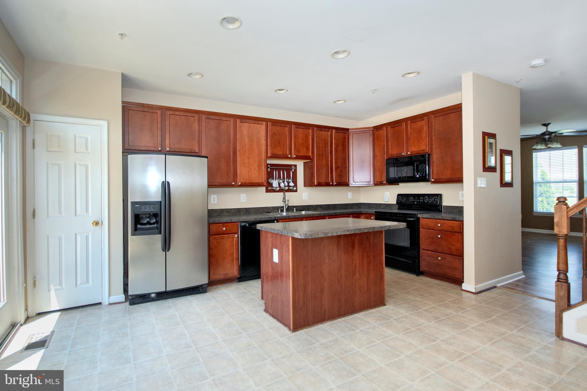 880 Lowe Road Baltimore, MD 21220 - Photo 9 of 34
