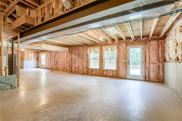 $399,000 | 20918 Larkspur Drive, Peculiar, MO 64078