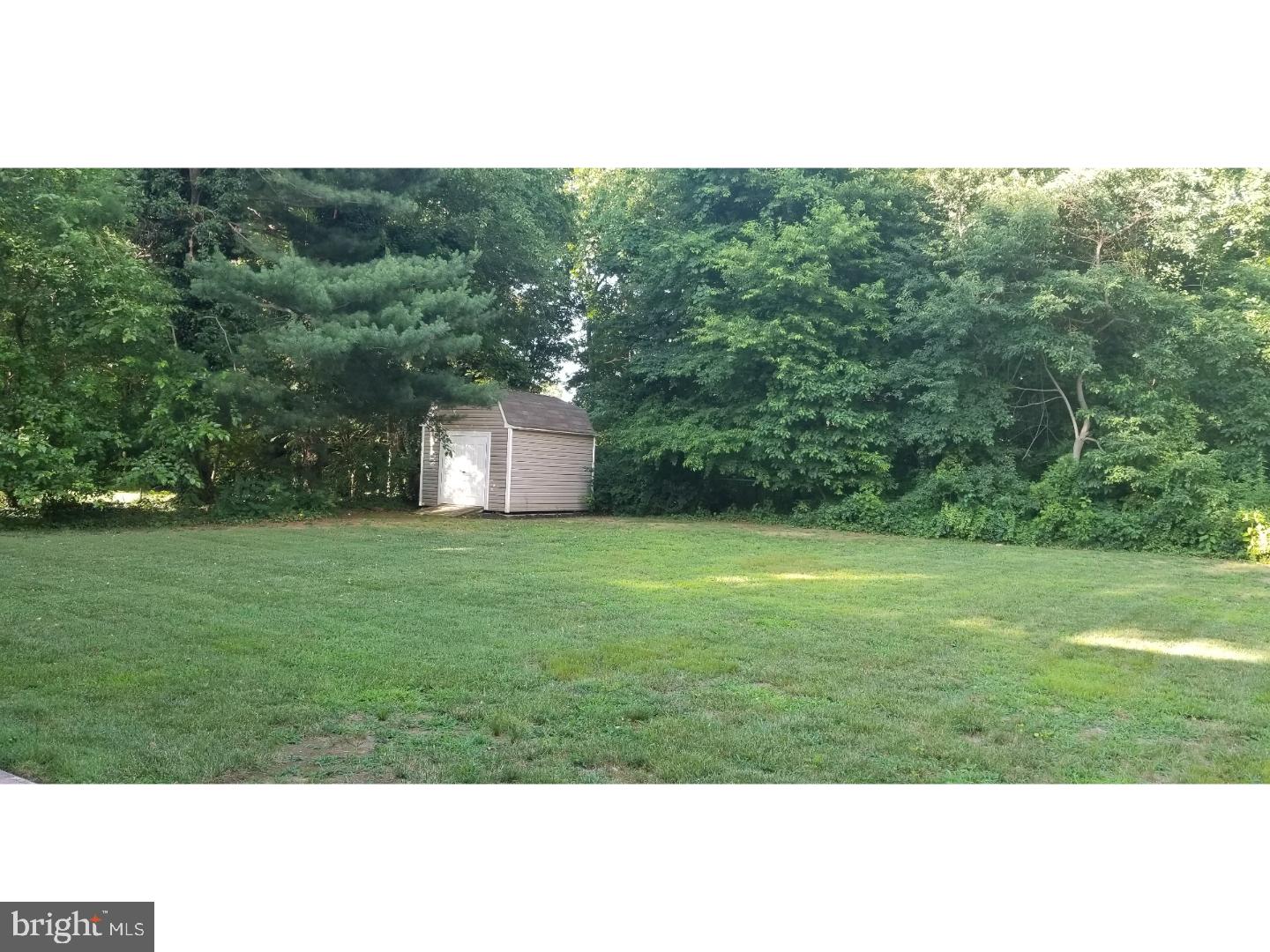 1611 Rivers Edge Drive Delanco, NJ 08075 - Photo 19 of 22 Back Yard