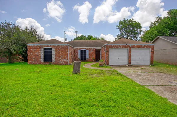 $205,000 | 4511 Ponderosa Drive, Baytown, TX 77521