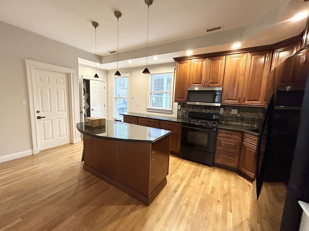12 Buttonwood Street, Unit 3 Boston, MA 02125 - Photo 1 of 11