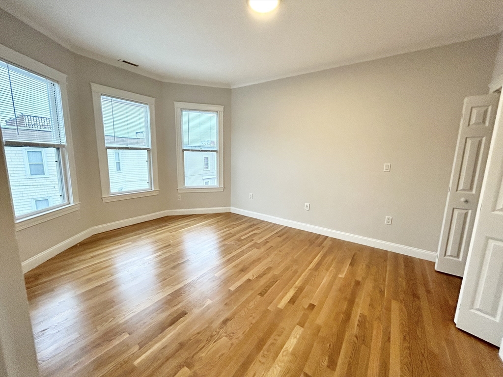 12 Buttonwood Street, Unit 3 Boston, MA 02125 - Photo 6 of 11