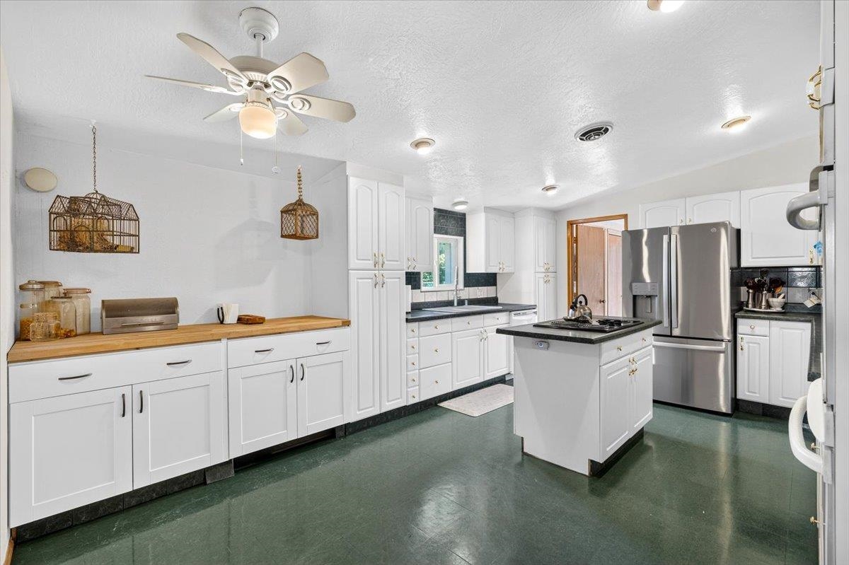 5292 North Shore Diamond Lake Road Newport, WA 99156 - Photo 16 of 40