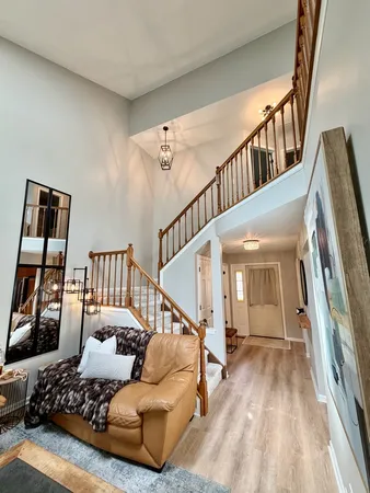 $2,600 | 1353 Ridgefield Circle, Unit 1353, Carol Stream, IL 60188