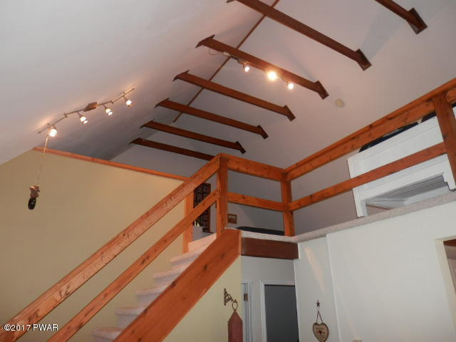2401 Crest View Road Lake Ariel, PA 18436 - Photo 10 of 185