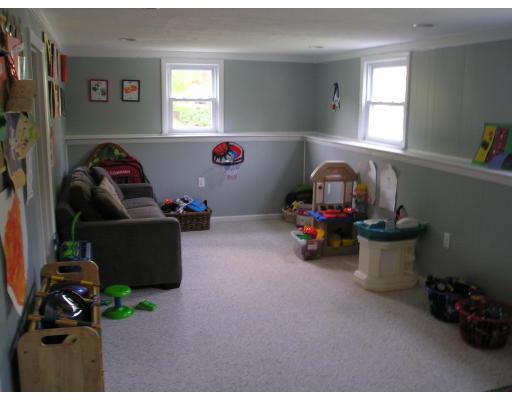 18 Old Farm Road Sharon, MA 02067 - Photo 5 of 7 Gallery Image 5
