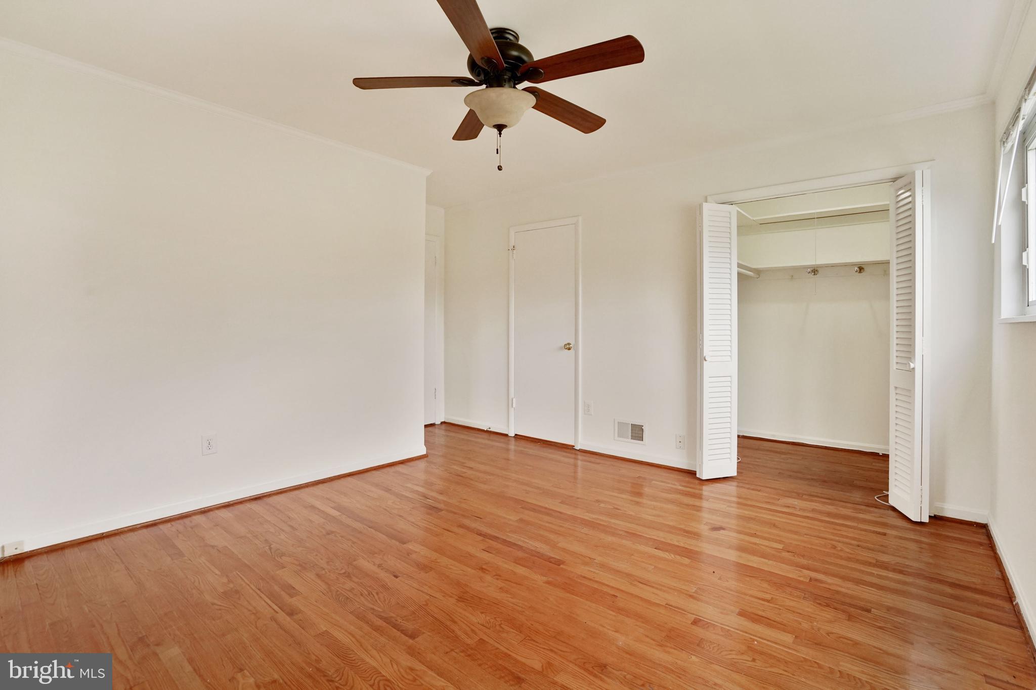 2911 Farm Road Alexandria, VA 22302 - Photo 14 of 35 a view of an empty room with wooden floor
