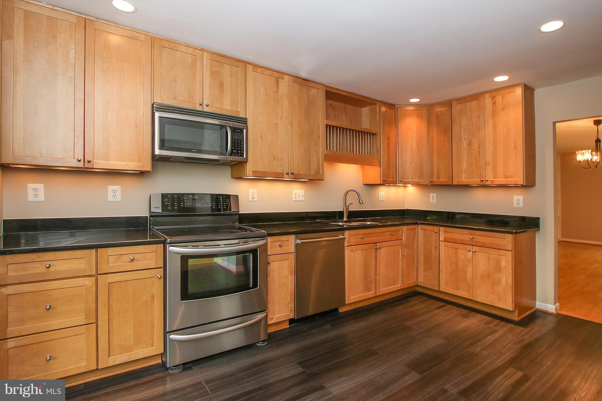 2033 Wethersfield Court Reston, VA 20191 - Photo 2 of 30 Kitchen With Stainless Steel Appliances