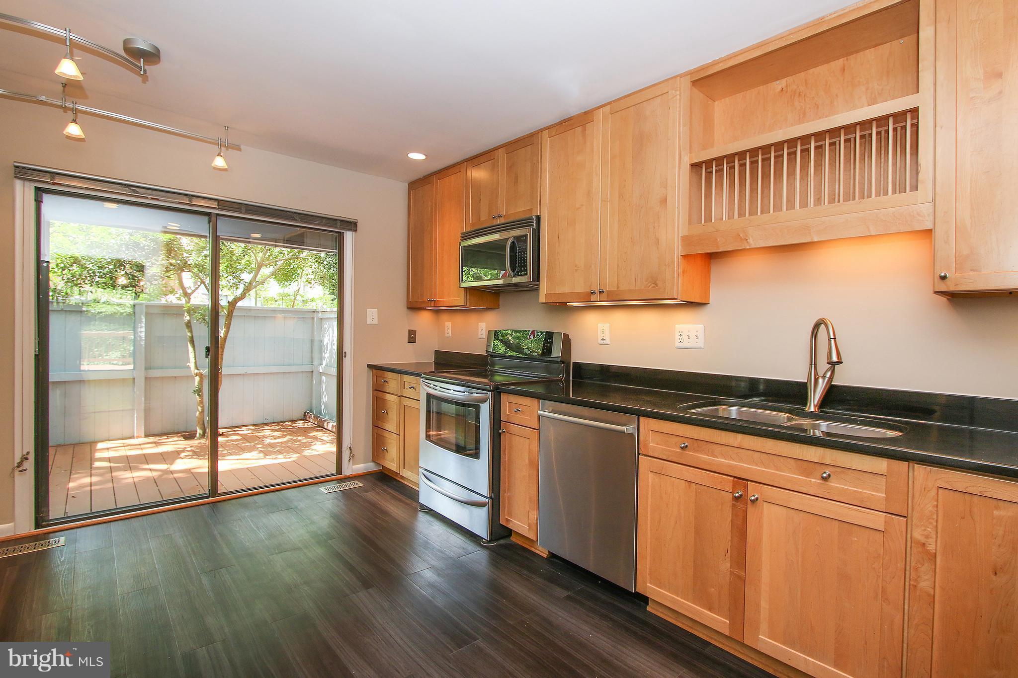 2033 Wethersfield Court Reston, VA 20191 - Photo 6 of 30 Gorgeous Kitchen With Private Deck