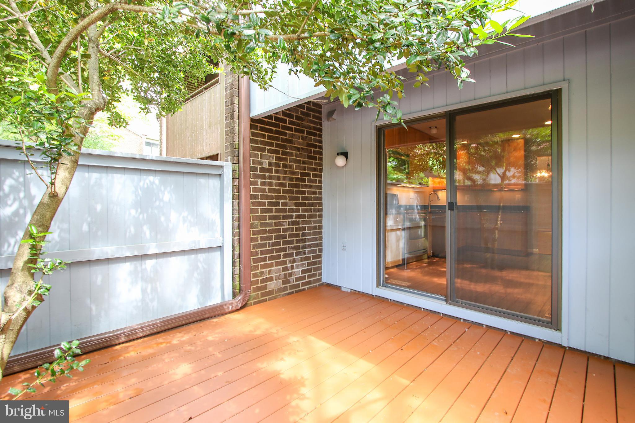 2033 Wethersfield Court Reston, VA 20191 - Photo 8 of 30 Al Fresco Dining Area Off Kitchen