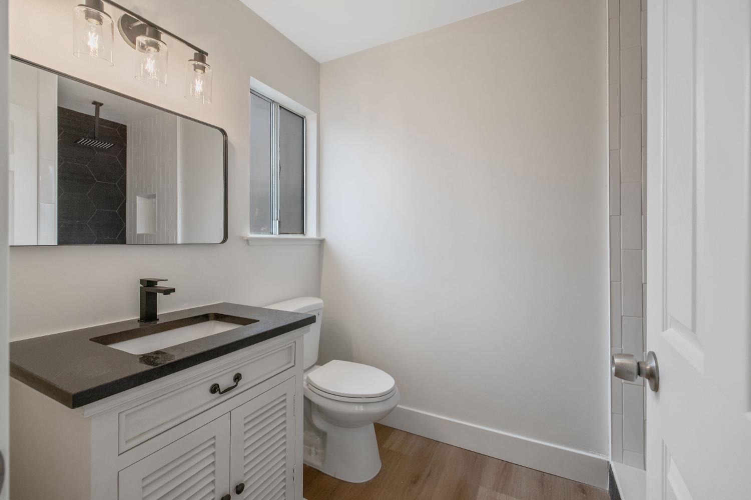 91 West Richert Avenue Clovis, CA 93612 - Photo 24 of 28