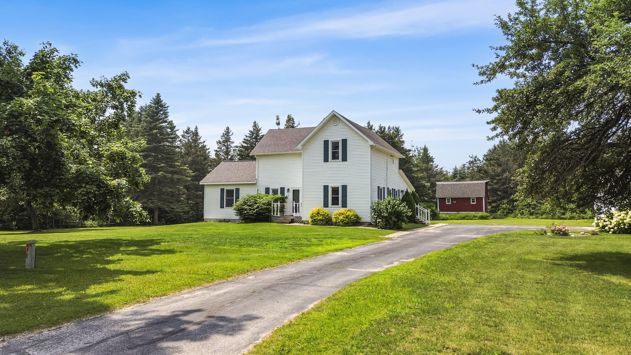 11333 North Extension Road Levering, MI 49755 - Photo 1 of 52 Frong