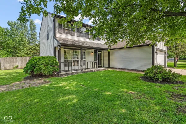 $292,500 | 641 Saraina Lane, New Whiteland, IN 46184