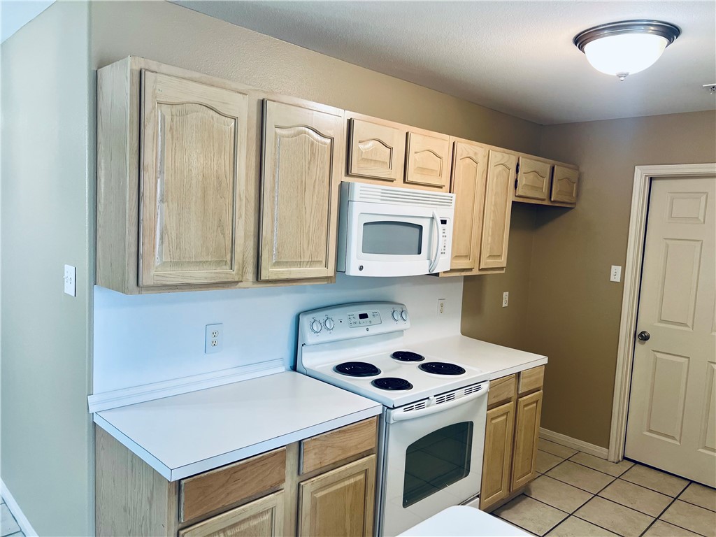 15634 Cruiser Street, Unit A Corpus Christi, TX 78418 - Photo 9 of 24