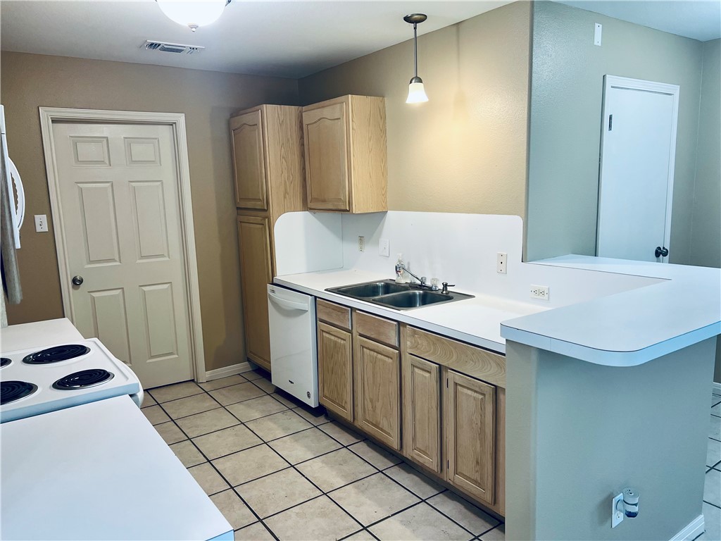 15634 Cruiser Street, Unit A Corpus Christi, TX 78418 - Photo 10 of 24