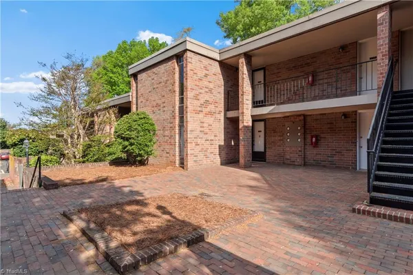 $117,900 | 1739 South Hawthorne Road, Winston-Salem, NC 27103