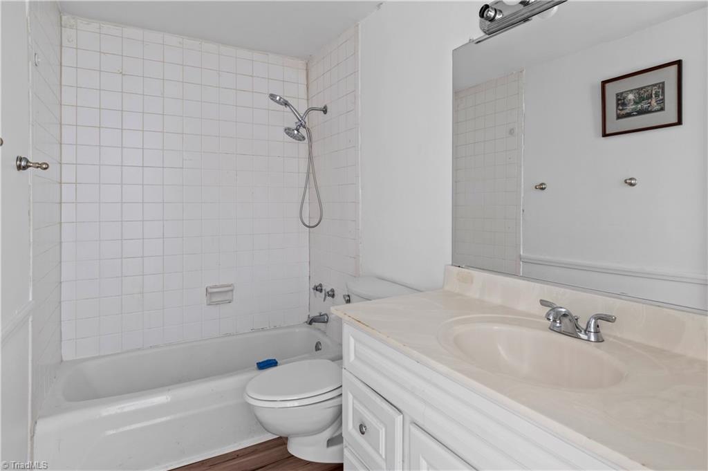 1739 South Hawthorne Road Winston-Salem, NC 27103 - Photo 14 of 17