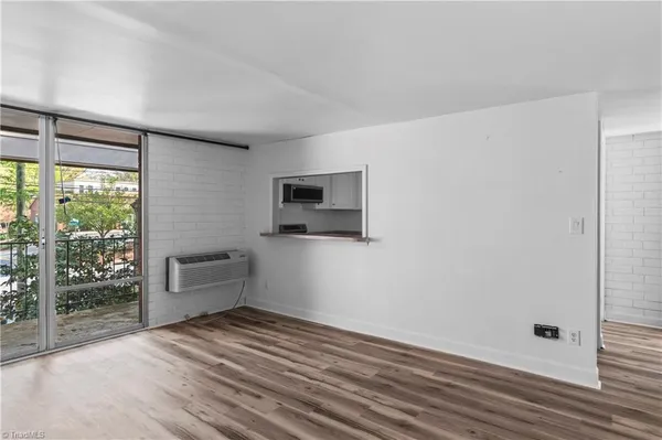 $117,900 | 1739 South Hawthorne Road, Winston-Salem, NC 27103