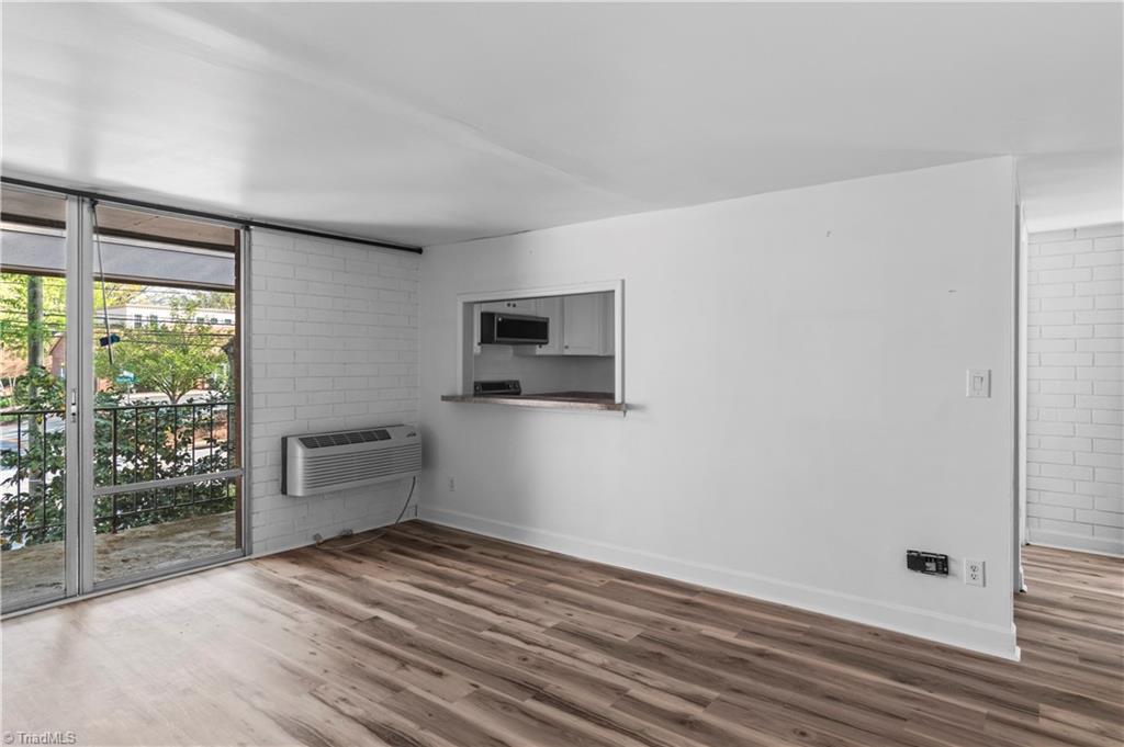 1739 South Hawthorne Road Winston-Salem, NC 27103 - Photo 6 of 17