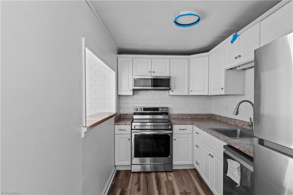 1739 South Hawthorne Road Winston-Salem, NC 27103 - Photo 8 of 17